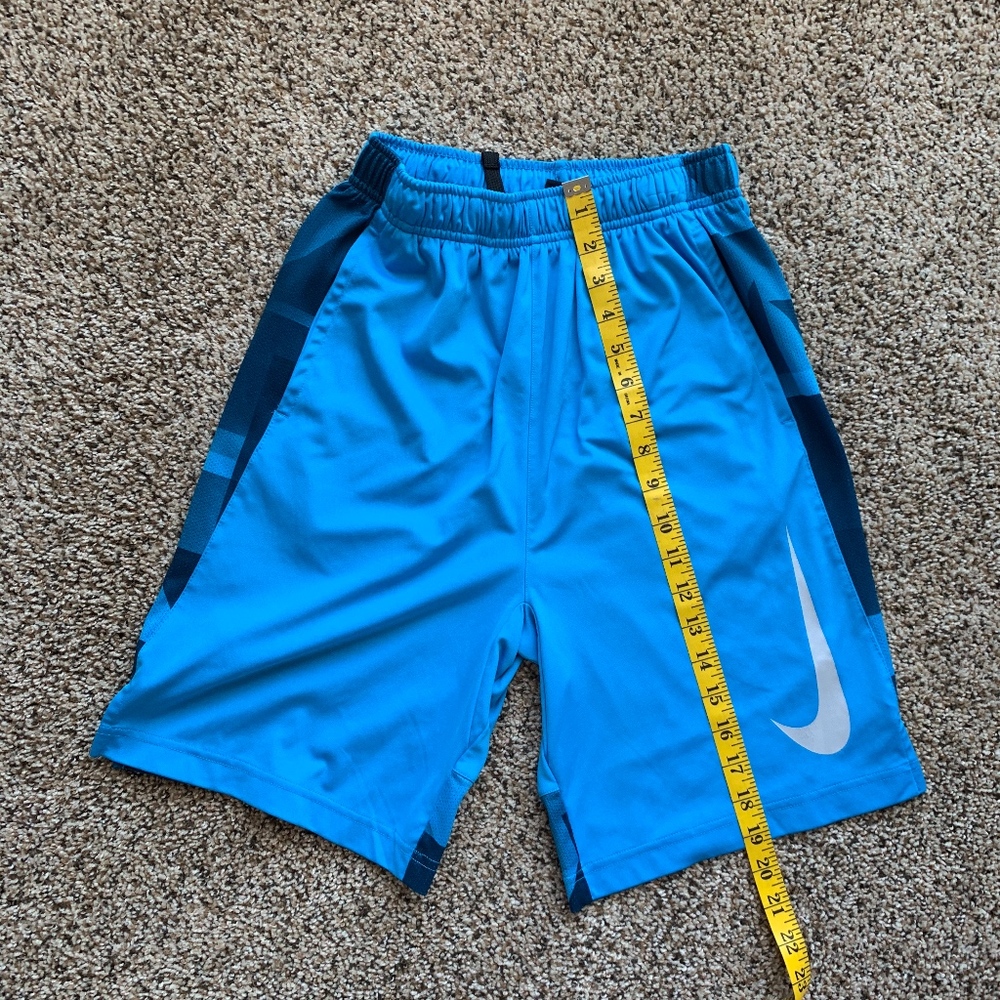 Boys L Nike Dri-FIT Drift Athletic Shorts